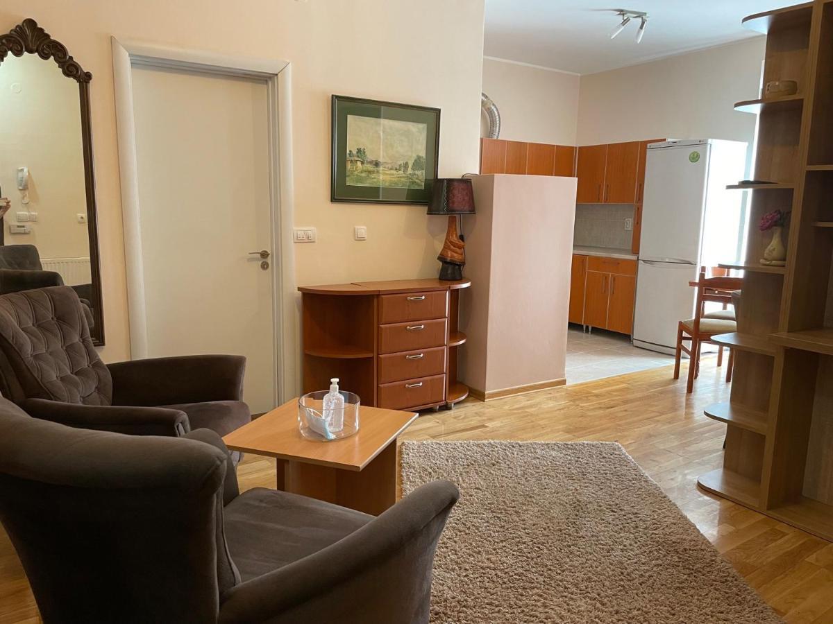 Lux Apartment Kotez Pancevo Luaran gambar